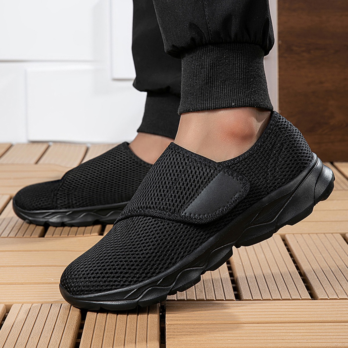 새로운 남성용 통기성 메쉬 워킹화 조절 가능한 벨크로  - Men Shoes Velcro 리뷰 및 가격