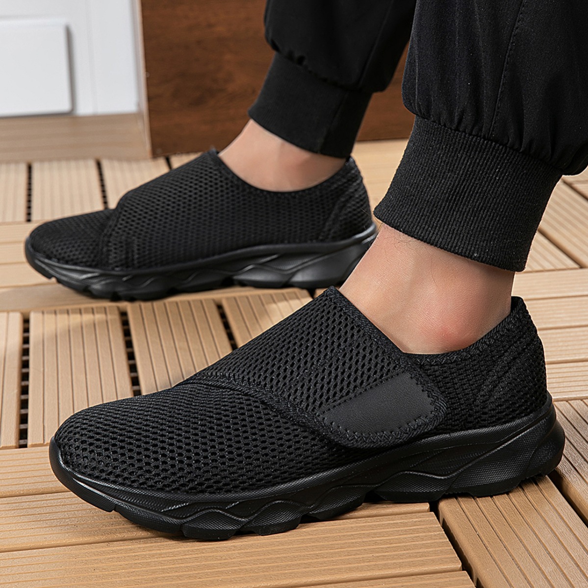 새로운 남성용 통기성 메쉬 워킹화 조절 가능한 벨크로  - Men Shoes Velcro 리뷰 및 가격